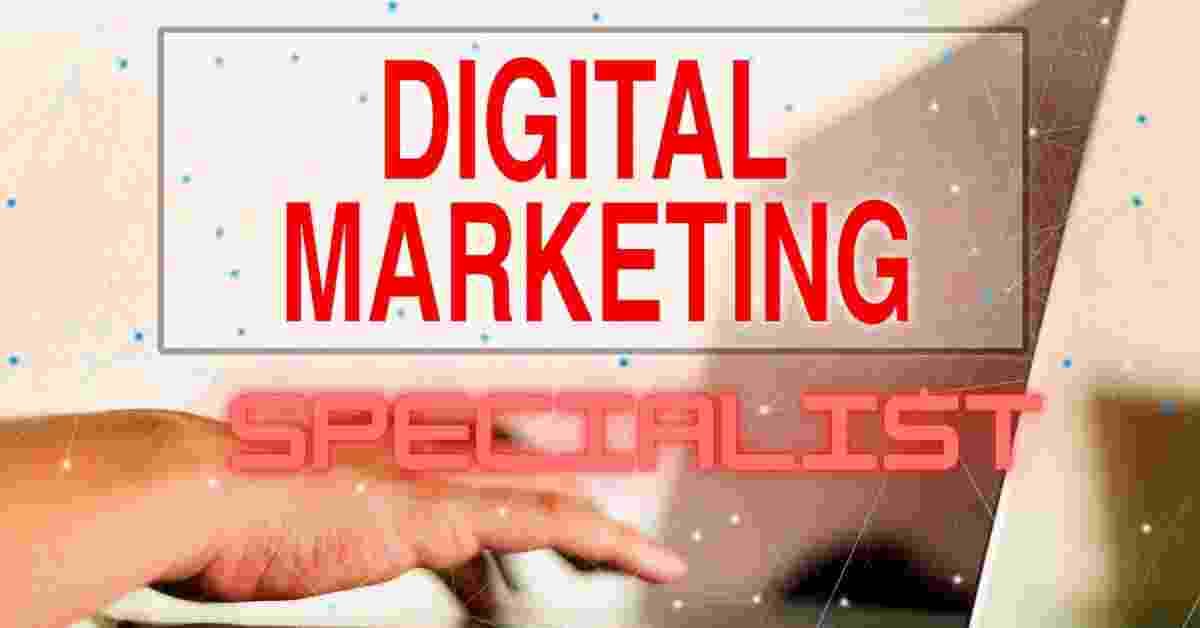 What does a digital marketing specialist do?